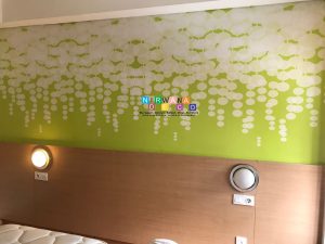 Pemasangan Wallpaper Custom Di Zest Hotel
